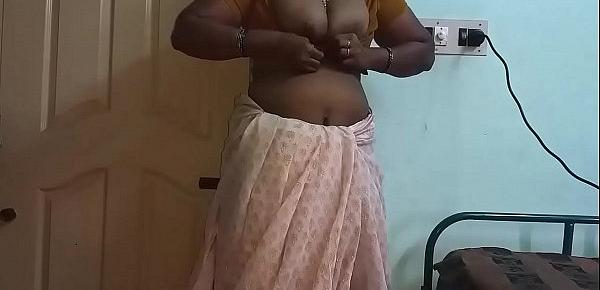  Hot Mallu Aunty Nude Selfie And Fingering For father in law